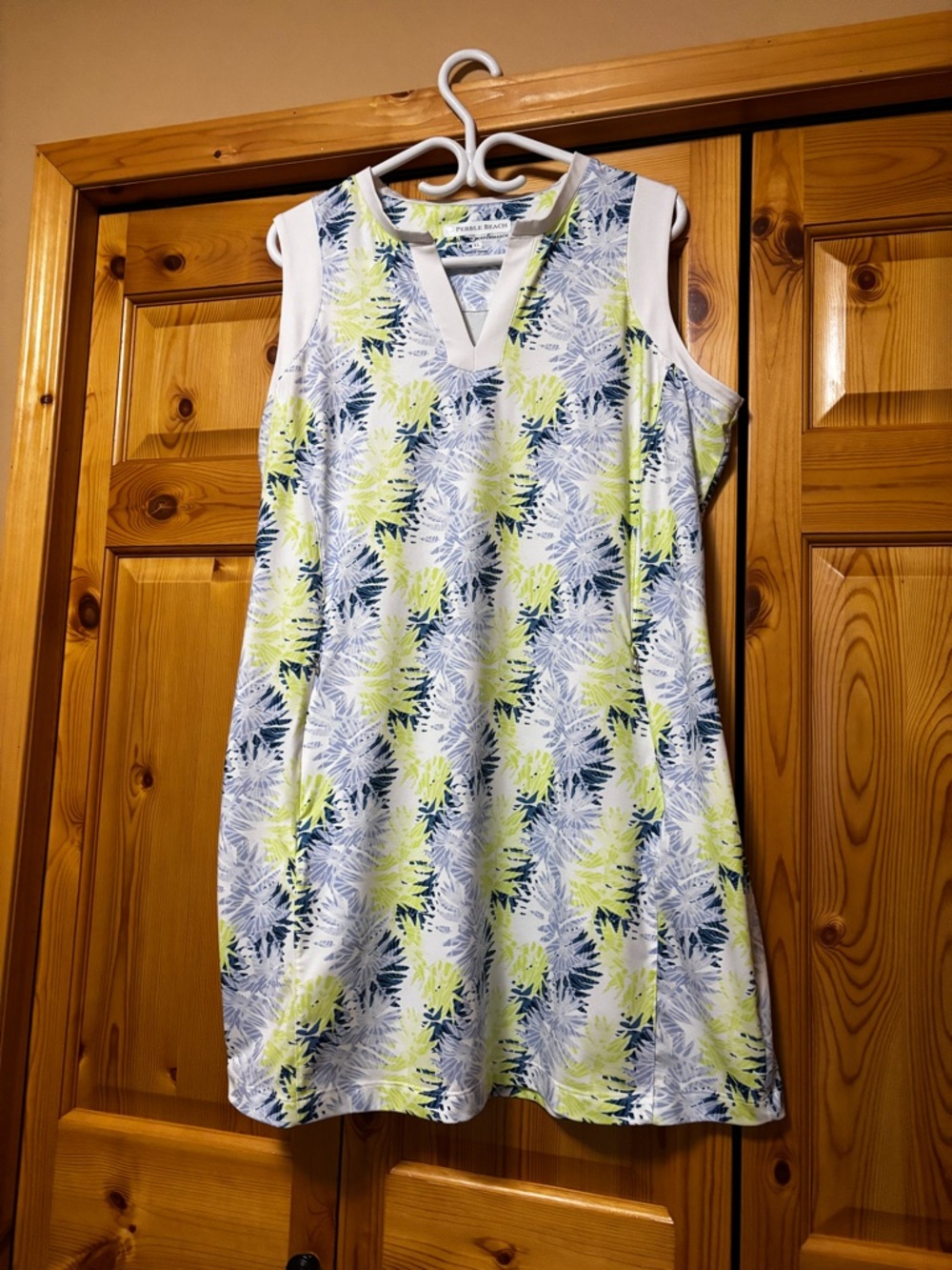 Golf Pebble Beach Printed Shift Dress.  Golf Dress , 2 zipper pockets.